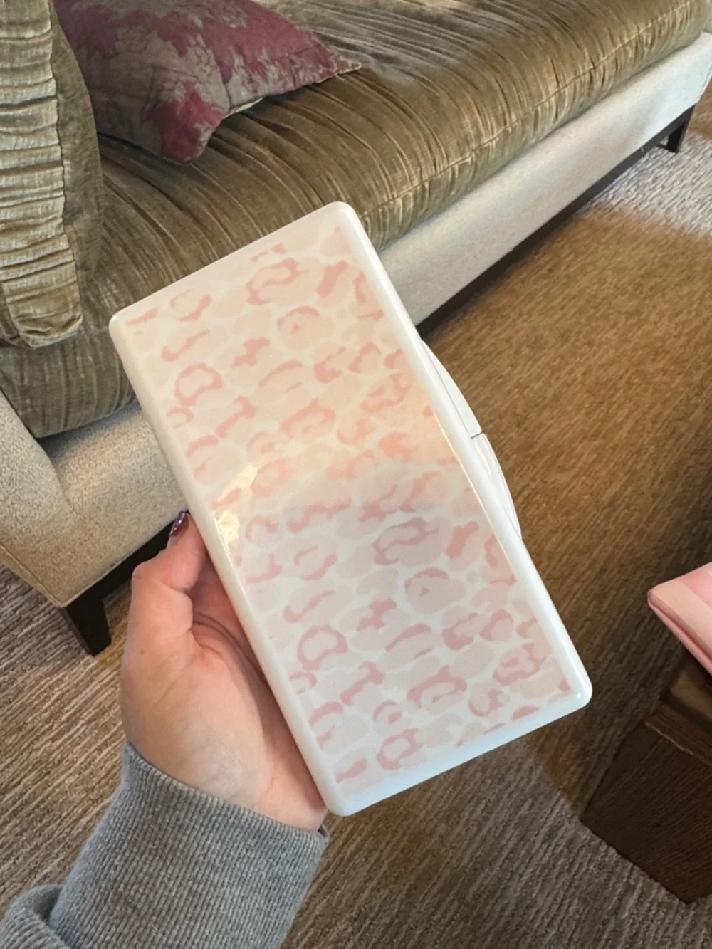 Pink silicone wipe bag 